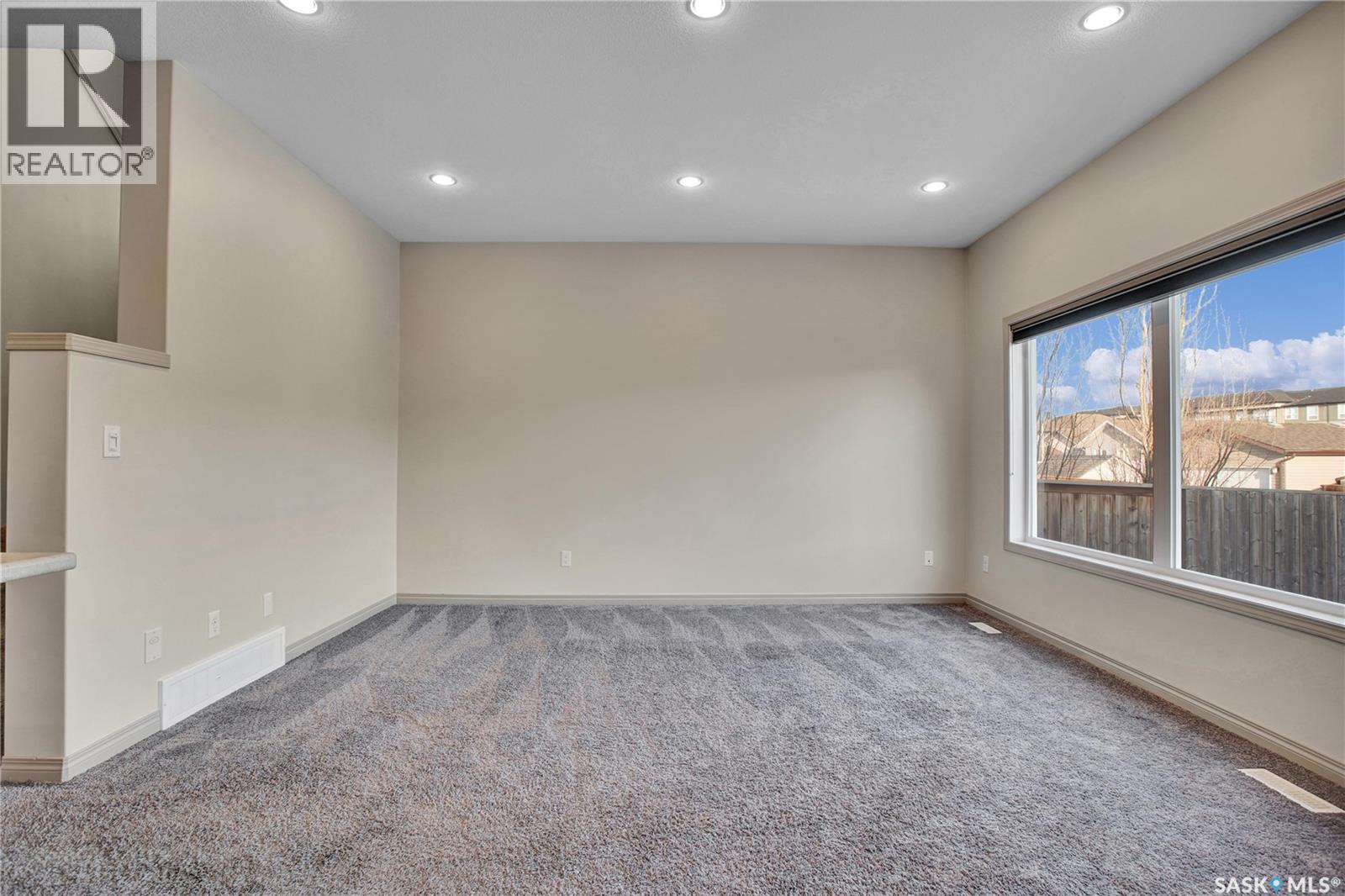 211 Mcbeth Crescent, Saskatoon, Saskatchewan  S7T 0K5 - Photo 12 - SK031174