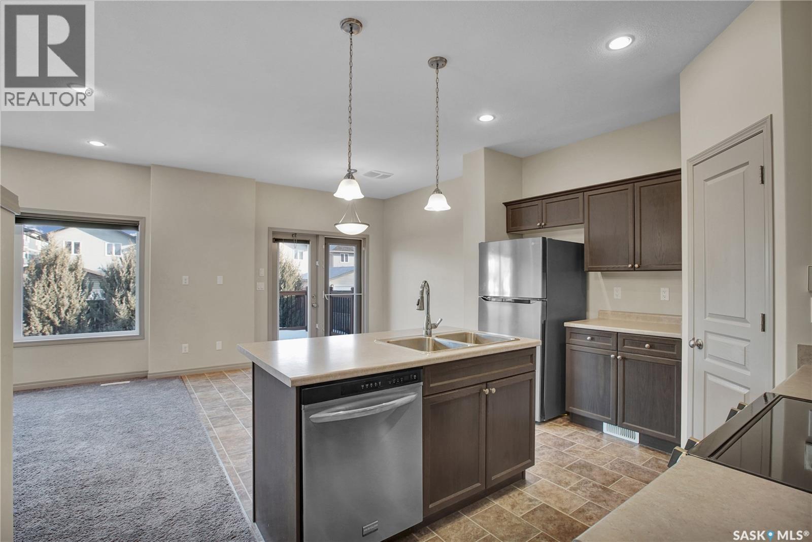 211 Mcbeth Crescent, Saskatoon, Saskatchewan  S7T 0K5 - Photo 7 - SK031174