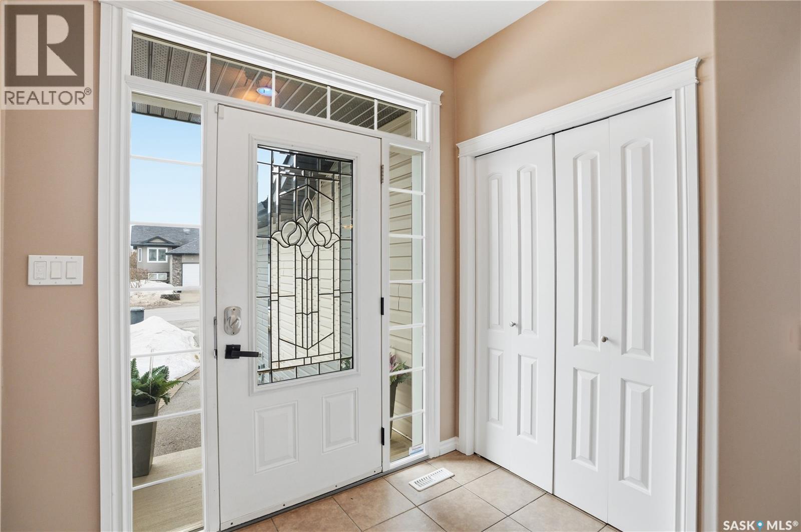 3286 Mcclocklin Road, Saskatoon, Saskatchewan  S7R 0B9 - Photo 4 - SK031034