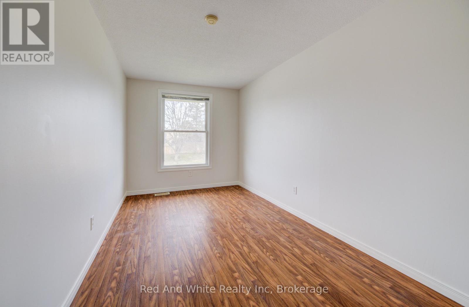 43 Ferguson Avenue, Cambridge, Ontario  N1R 6E9 - Photo 13 - X12922350