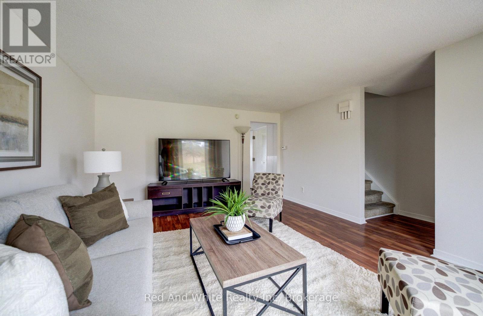 43 Ferguson Avenue, Cambridge, Ontario  N1R 6E9 - Photo 6 - X12922350