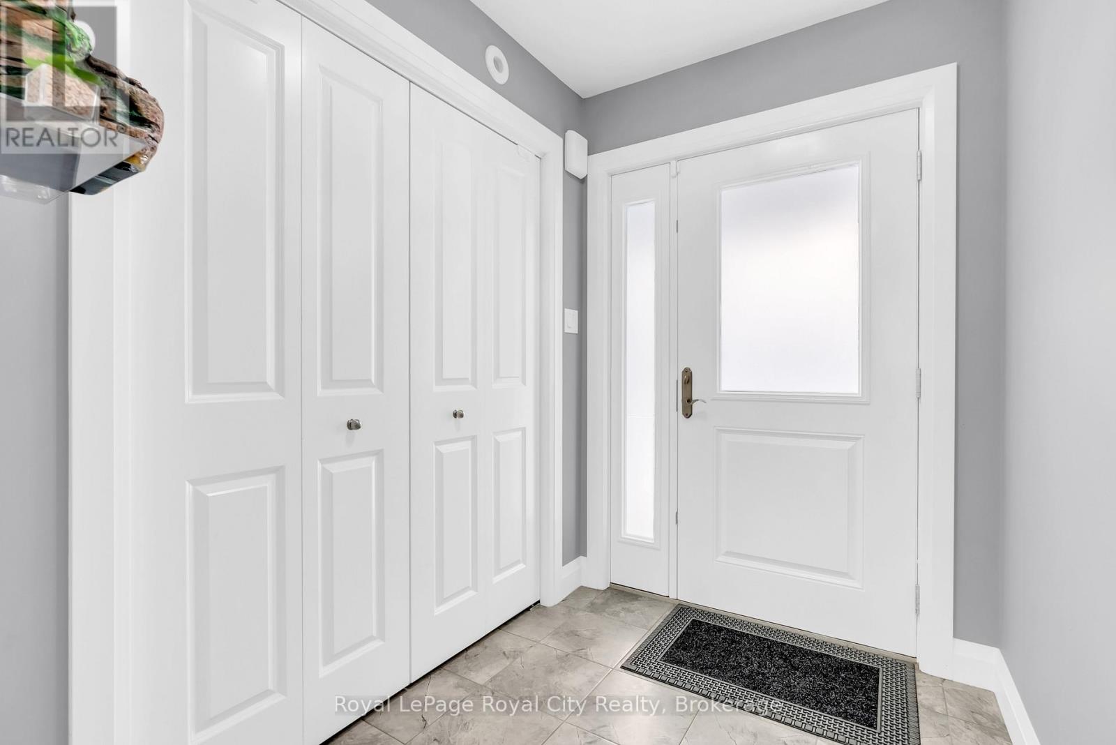 181 Halls Drive, Centre Wellington (Elora/salem), Ontario  N0B 1S0 - Photo 5 - X12922382