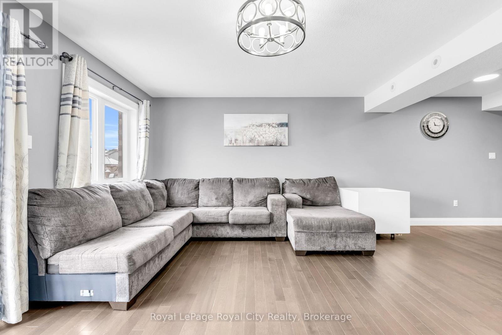 181 Halls Drive, Centre Wellington (Elora/salem), Ontario  N0B 1S0 - Photo 9 - X12922382