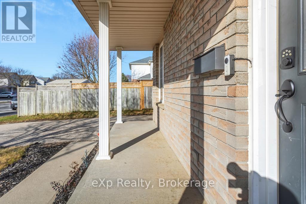 20 Trillium Drive, Tillsonburg, Ontario  N4G 5T9 - Photo 2 - X12922392