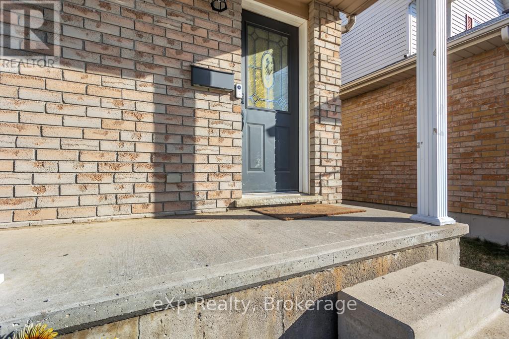 20 Trillium Drive, Tillsonburg, Ontario  N4G 5T9 - Photo 3 - X12922392