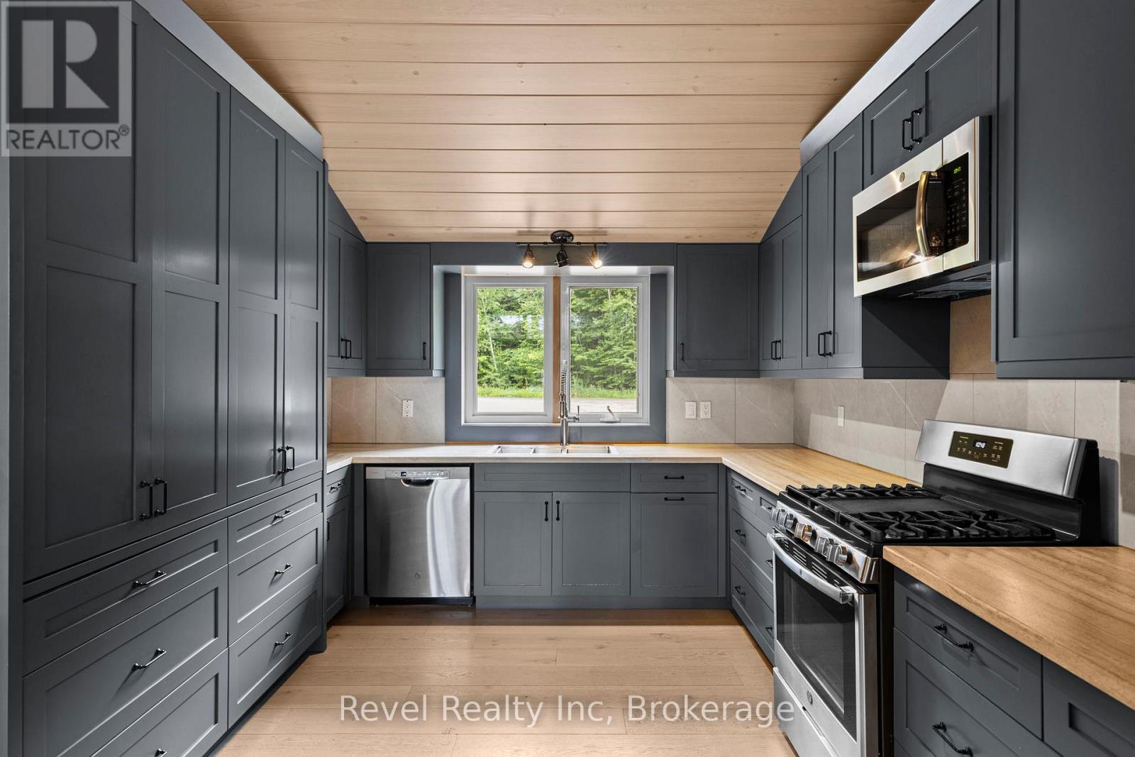 30 Sparrow Road, Seguin, Ontario  P0C 1J0 - Photo 11 - X12922400