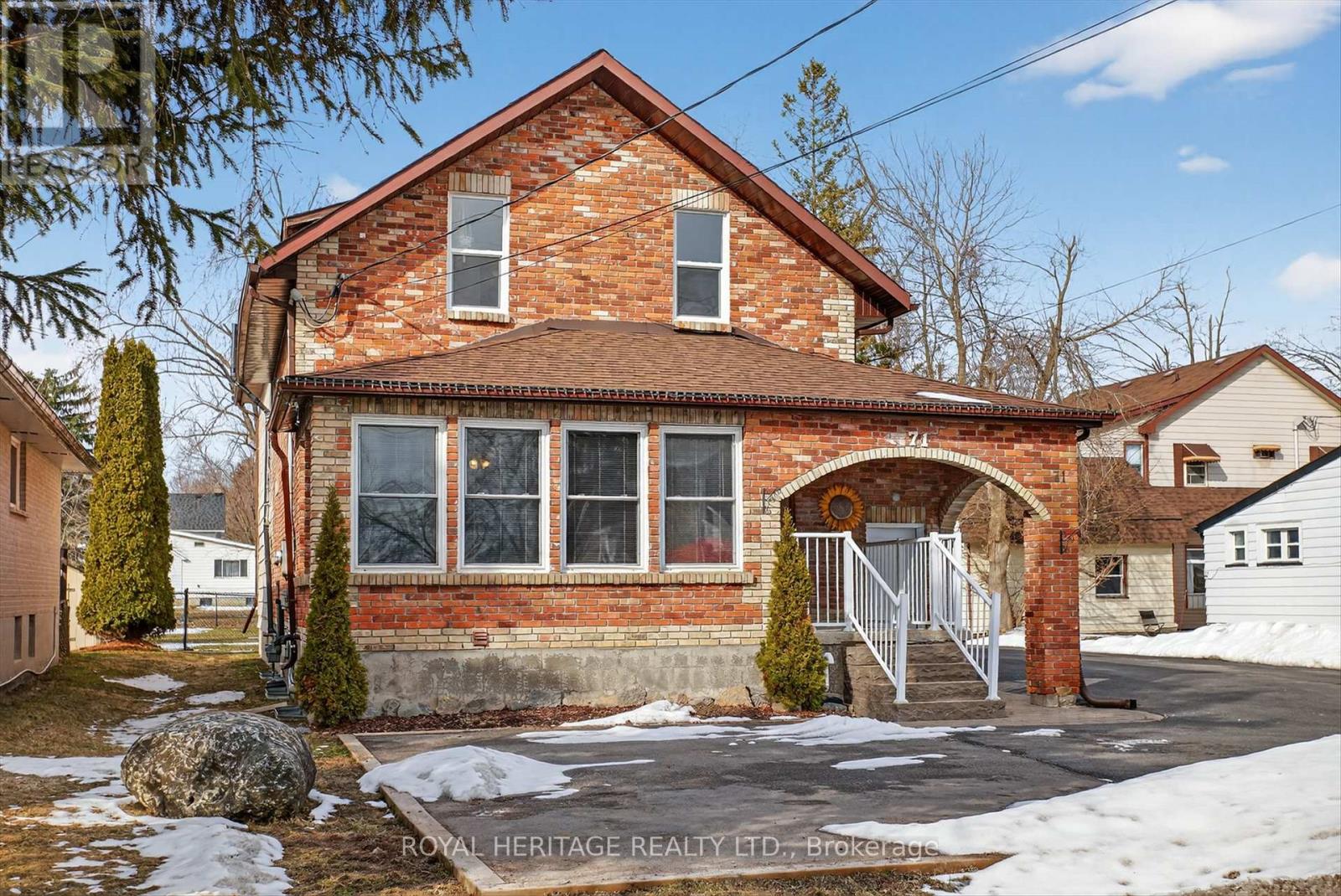 71 ALBERT STREET S, Kawartha Lakes, Ontario