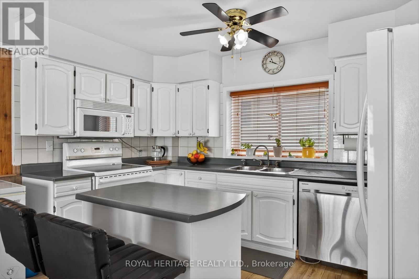 71 Albert Street S, Kawartha Lakes, Ontario  K9V 3H3 - Photo 10 - X12922364