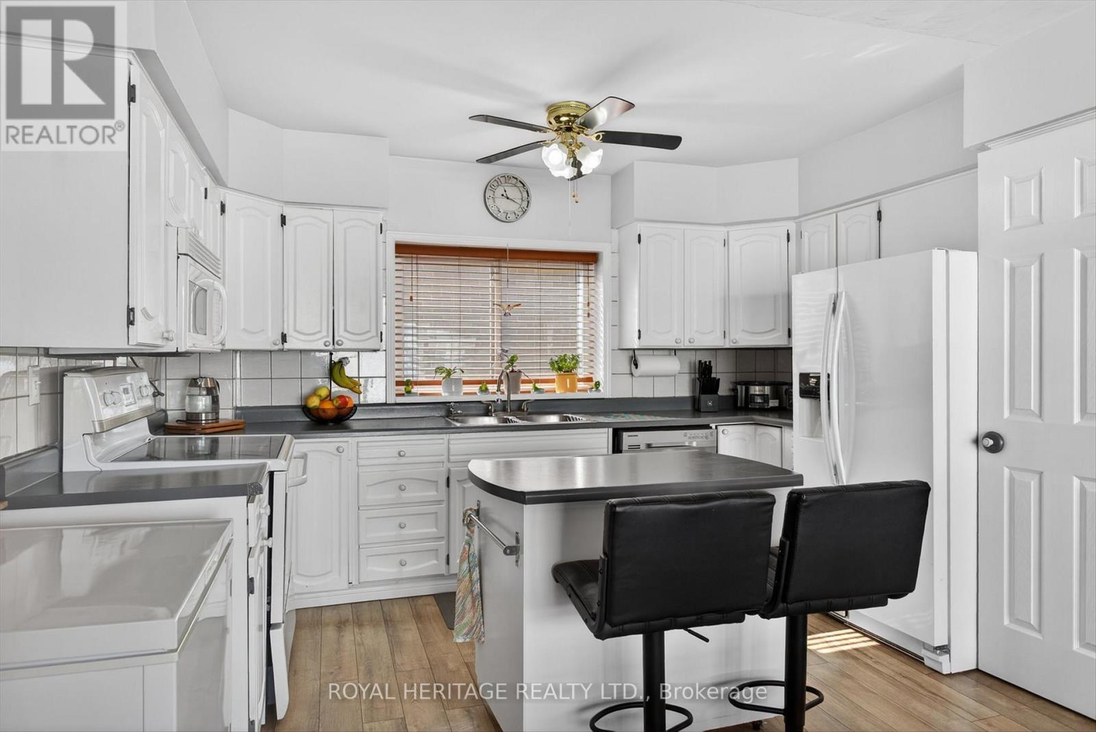 71 Albert Street S, Kawartha Lakes, Ontario  K9V 3H3 - Photo 9 - X12922364