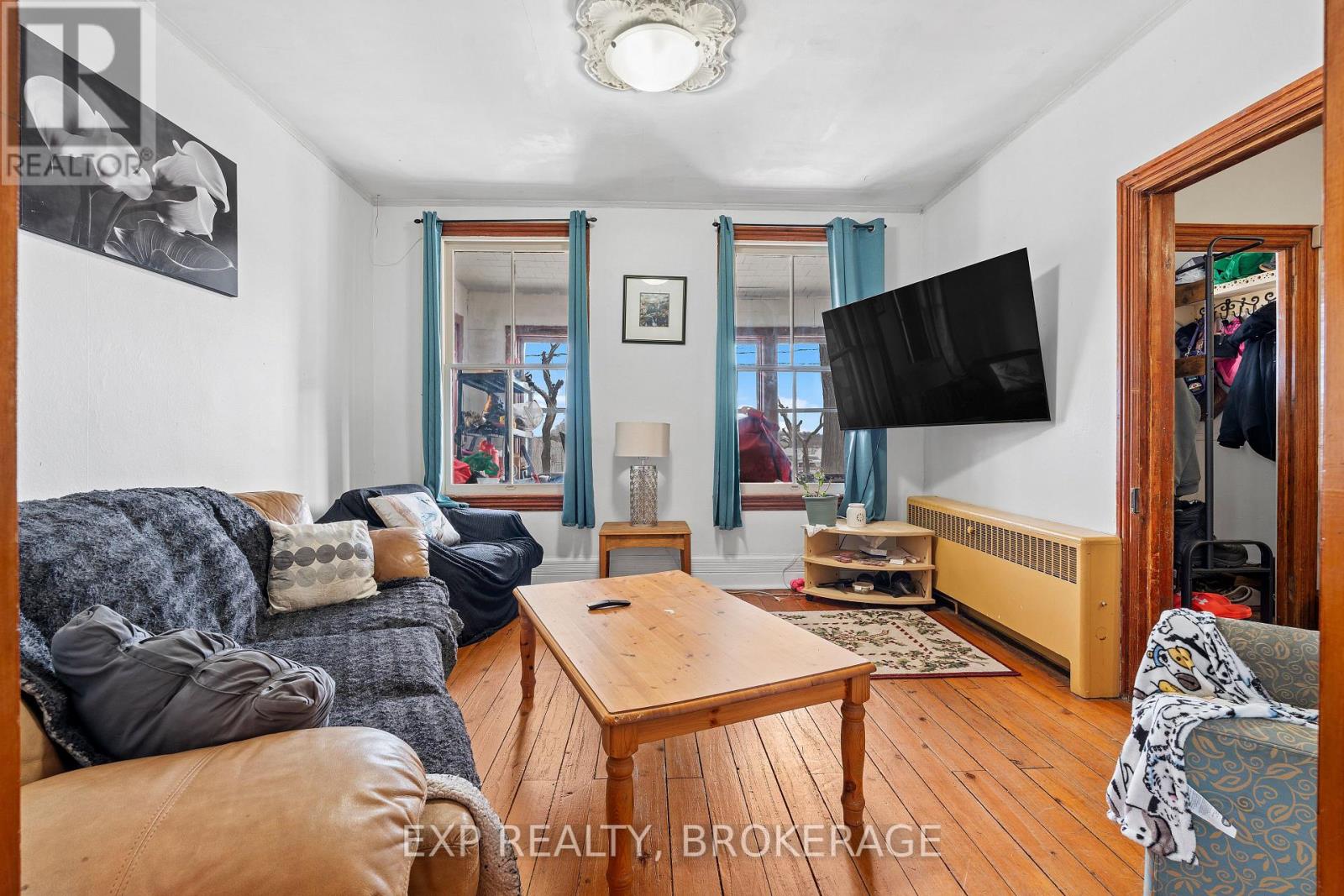 212 Rideau Street, Kingston, Ontario  K7K 3A4 - Photo 5 - X12922354