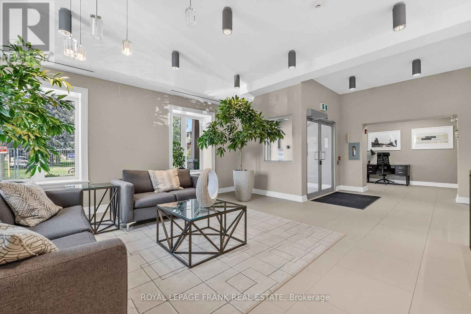 103 - 25 King Street, Kawartha Lakes, Ontario K9V 1C7 - Photo 4 - X12922396