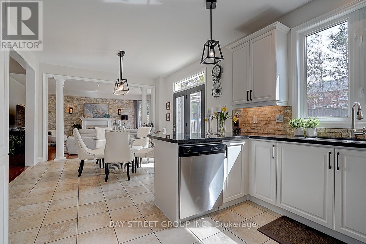 1011 Nellie Little Crescent, Newmarket, Ontario  L3X 3E6 - Photo 15 - N12922288