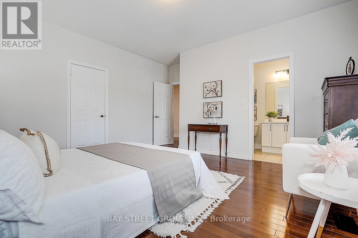 1011 Nellie Little Crescent, Newmarket, Ontario  L3X 3E6 - Photo 29 - N12922288