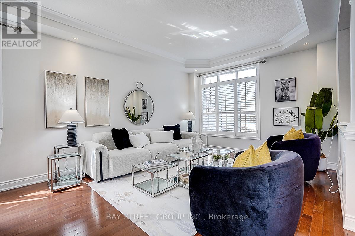 1011 Nellie Little Crescent, Newmarket, Ontario  L3X 3E6 - Photo 4 - N12922288