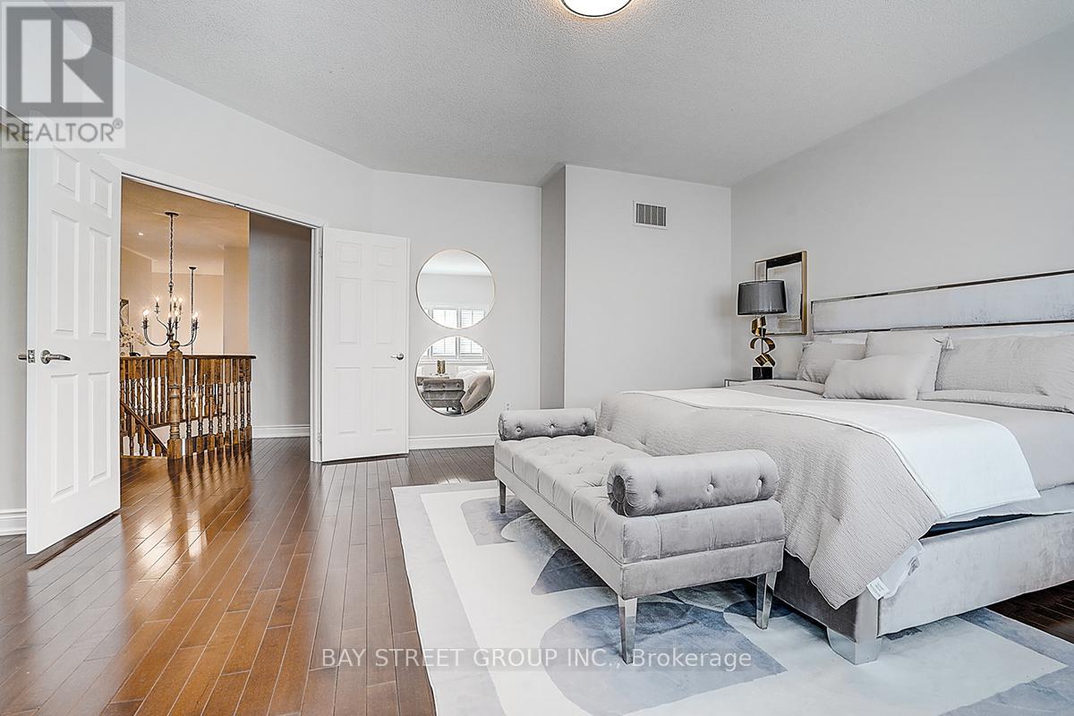 1011 Nellie Little Crescent, Newmarket, Ontario  L3X 3E6 - Photo 22 - N12922288