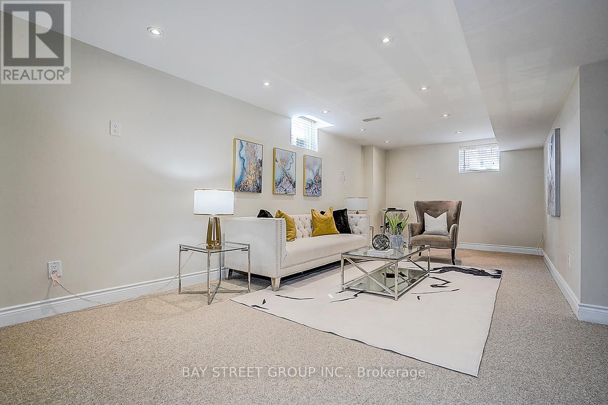 1011 Nellie Little Crescent, Newmarket, Ontario  L3X 3E6 - Photo 37 - N12922288