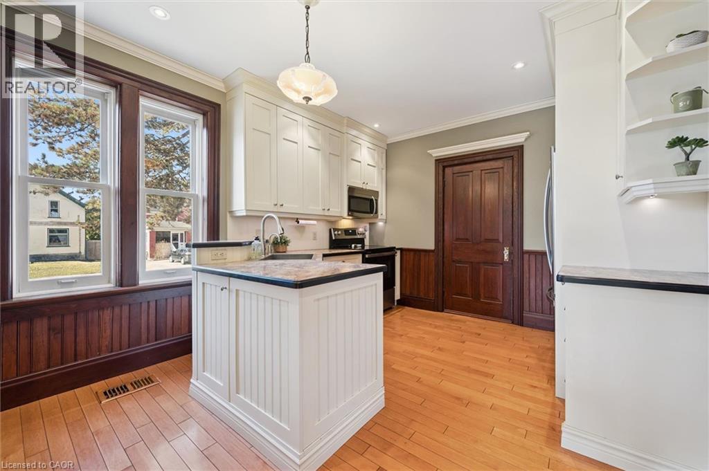 20 Linden Avenue, Kitchener, Ontario  N2G 2A4 - Photo 11 - 40800816