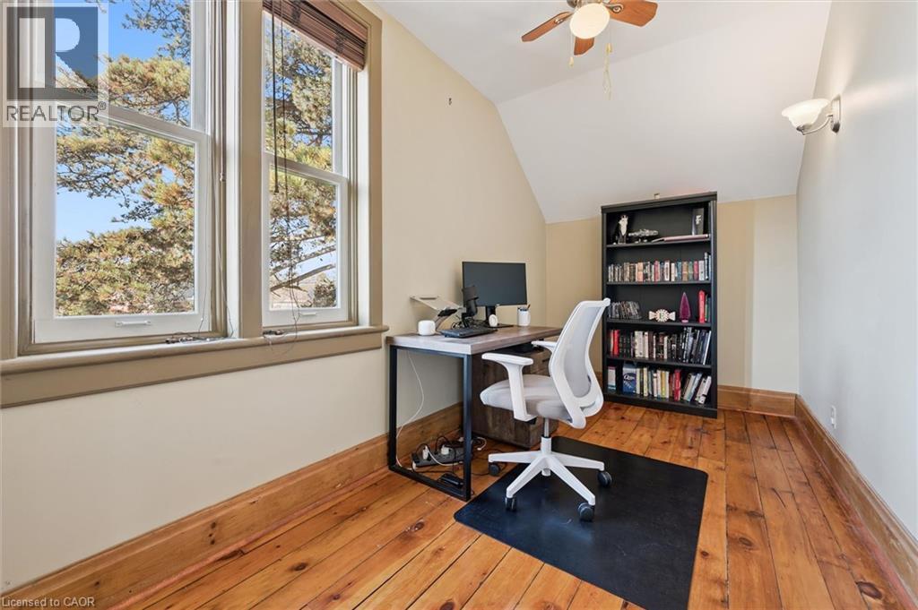 20 Linden Avenue, Kitchener, Ontario  N2G 2A4 - Photo 16 - 40800816