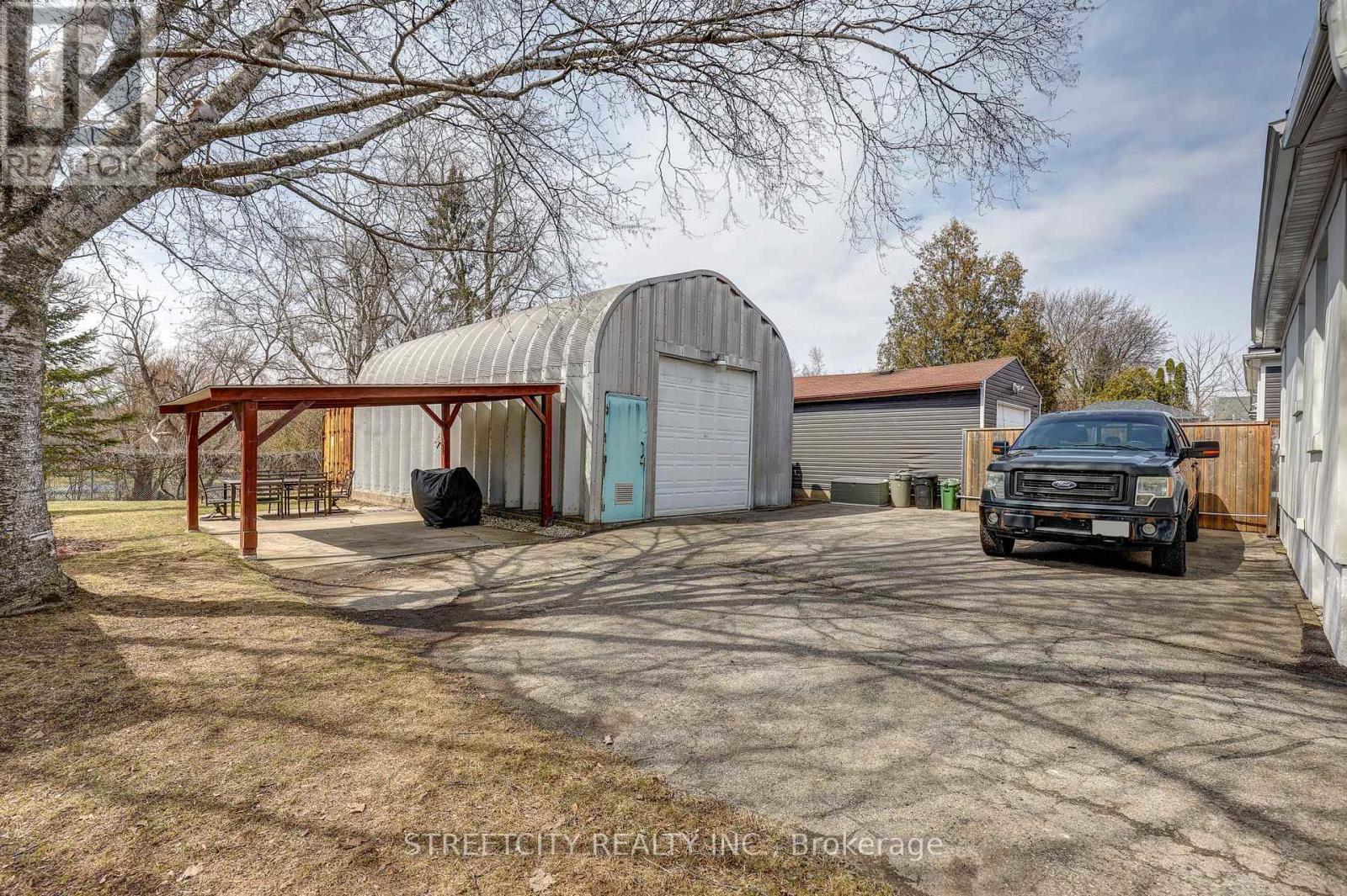 Photo 27 of 37 for 483 Clarke Road