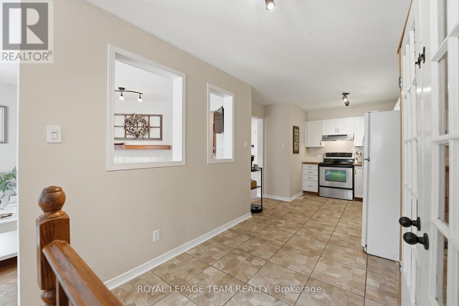 11 Furlong Crescent, Ottawa, Ontario  K2M 2J1 - Photo 13 - X12922384