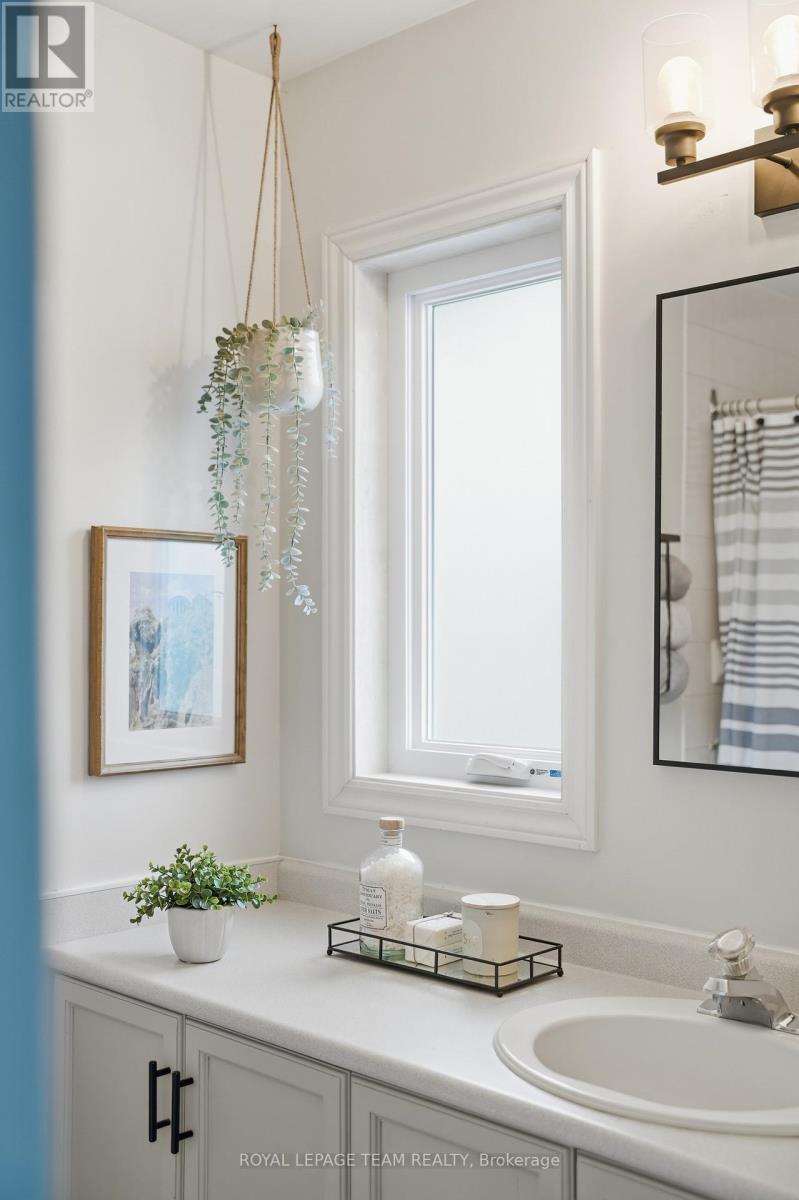 11 Furlong Crescent, Ottawa, Ontario  K2M 2J1 - Photo 31 - X12922384