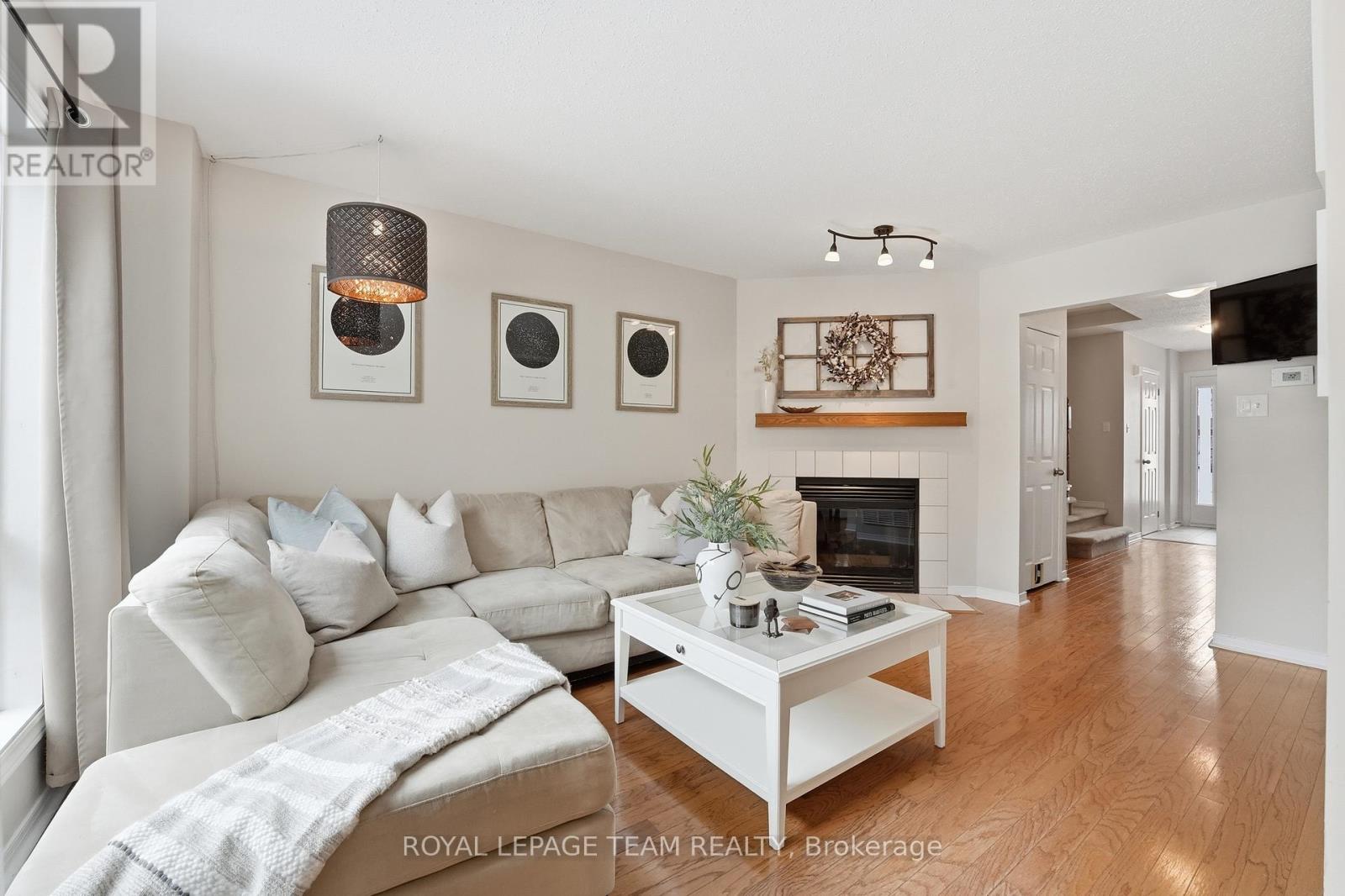 11 Furlong Crescent, Ottawa, Ontario  K2M 2J1 - Photo 8 - X12922384