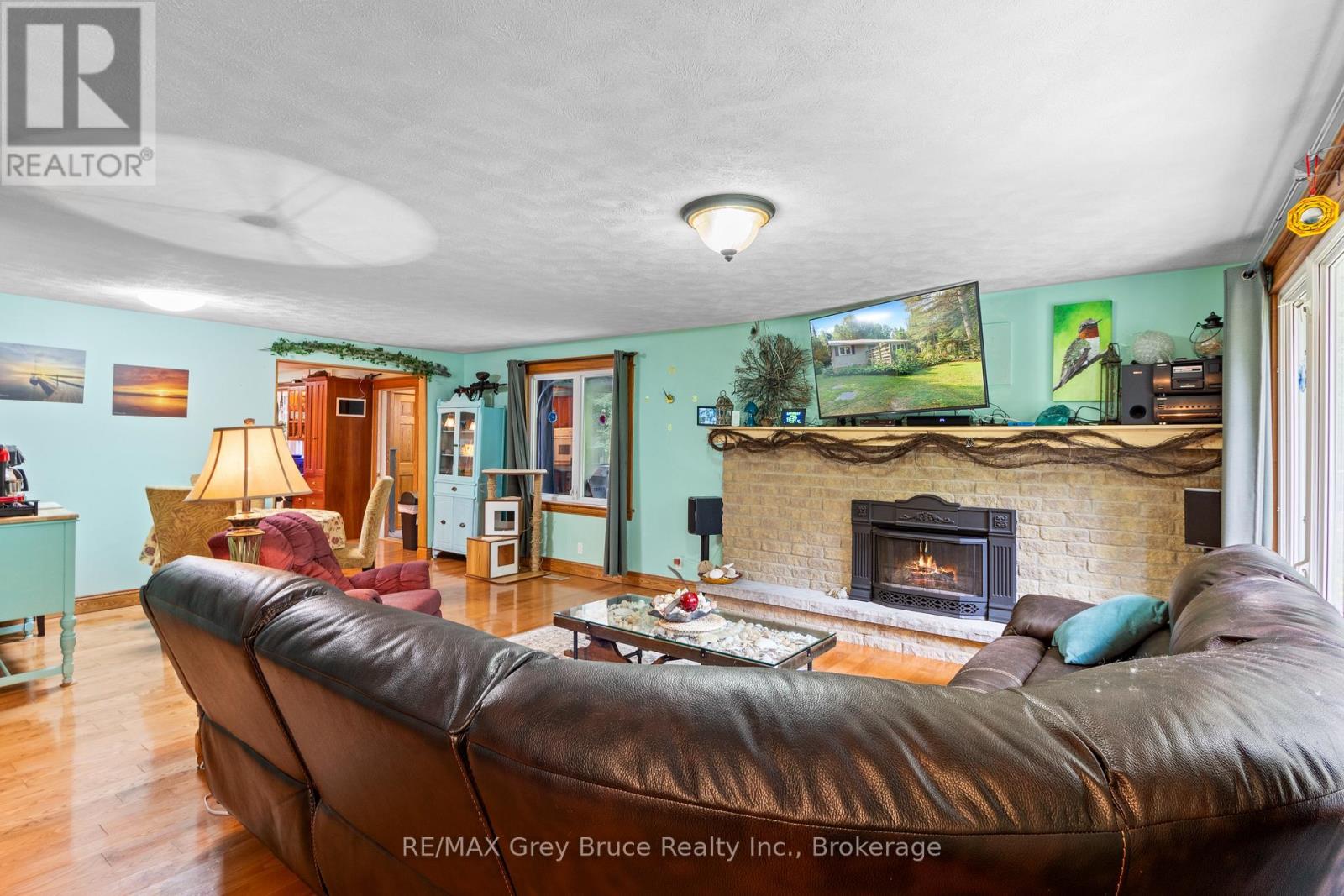 33 Woodstock Avenue, Northern Bruce Peninsula, Ontario  N0H 2M0 - Photo 11 - X12922444