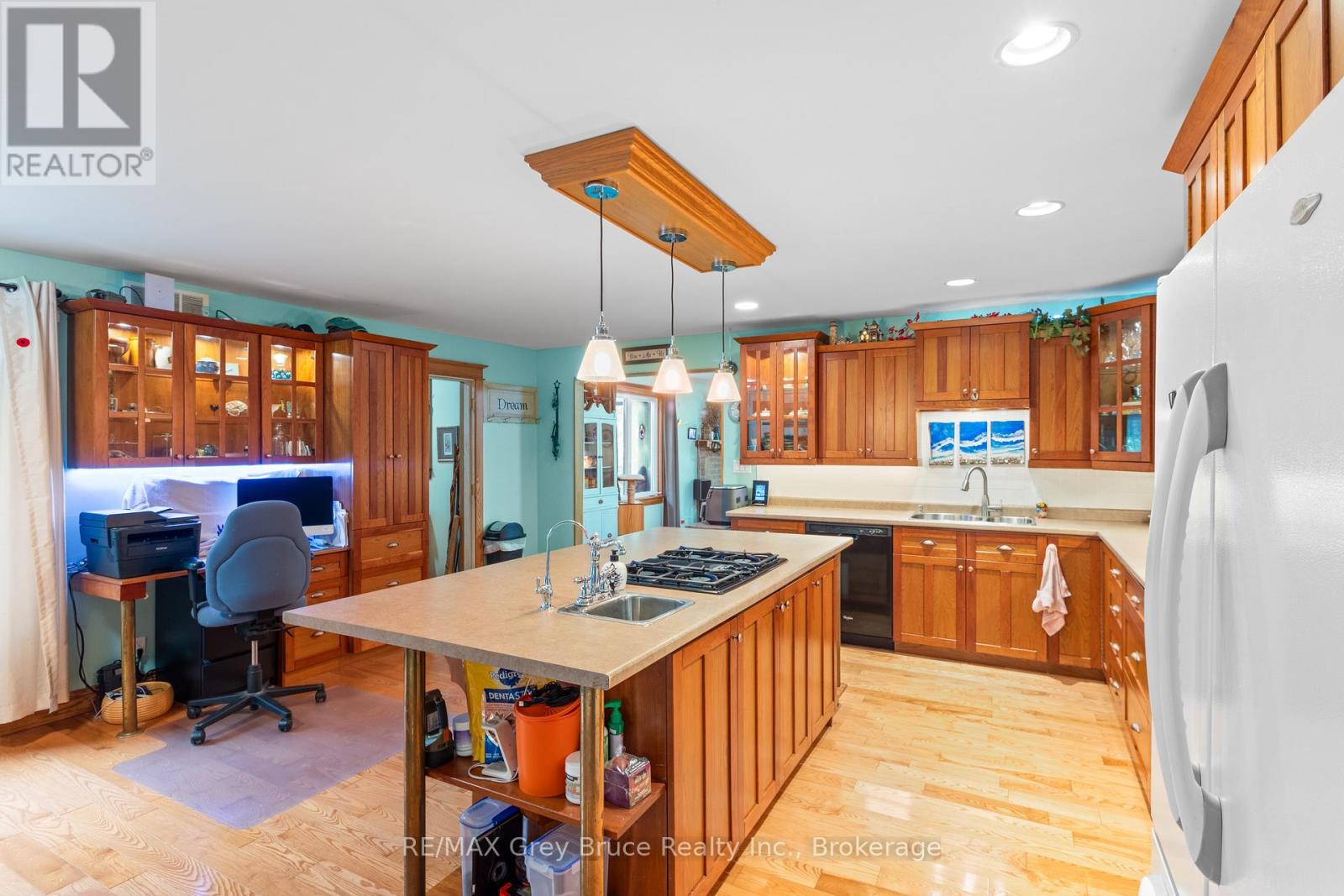 33 Woodstock Avenue, Northern Bruce Peninsula, Ontario  N0H 2M0 - Photo 15 - X12922444