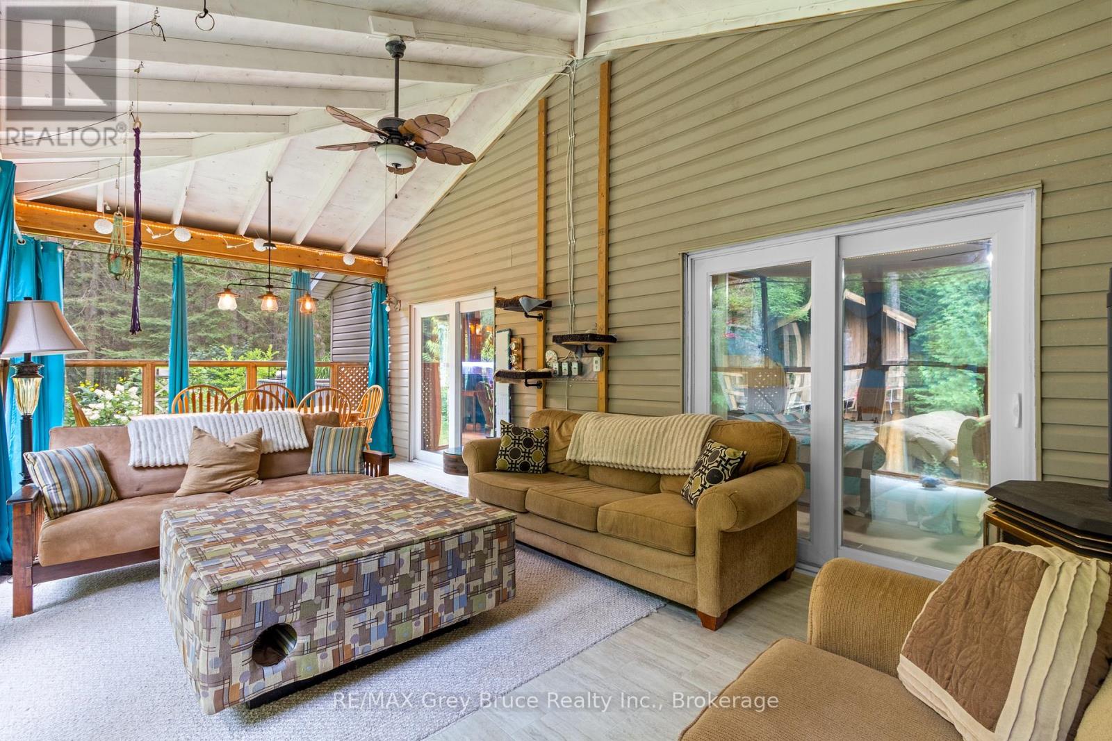 33 Woodstock Avenue, Northern Bruce Peninsula, Ontario  N0H 2M0 - Photo 19 - X12922444