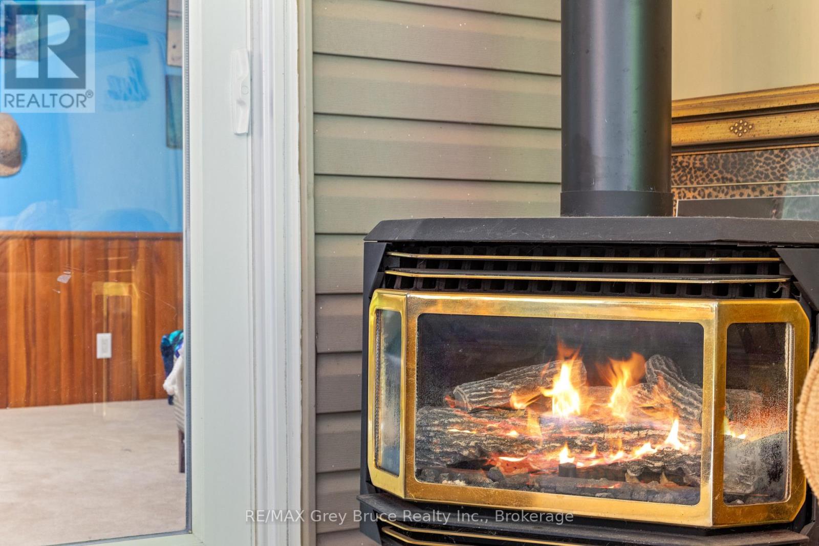 33 Woodstock Avenue, Northern Bruce Peninsula, Ontario  N0H 2M0 - Photo 21 - X12922444