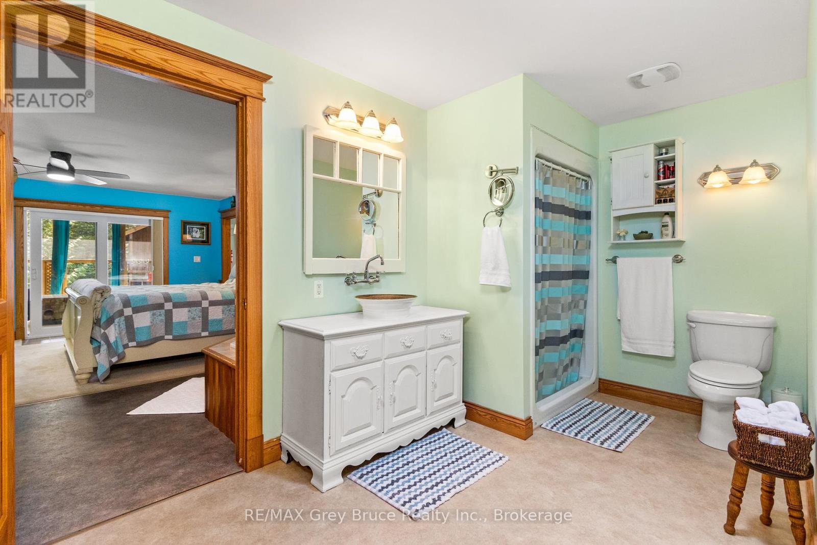 33 Woodstock Avenue, Northern Bruce Peninsula, Ontario  N0H 2M0 - Photo 27 - X12922444