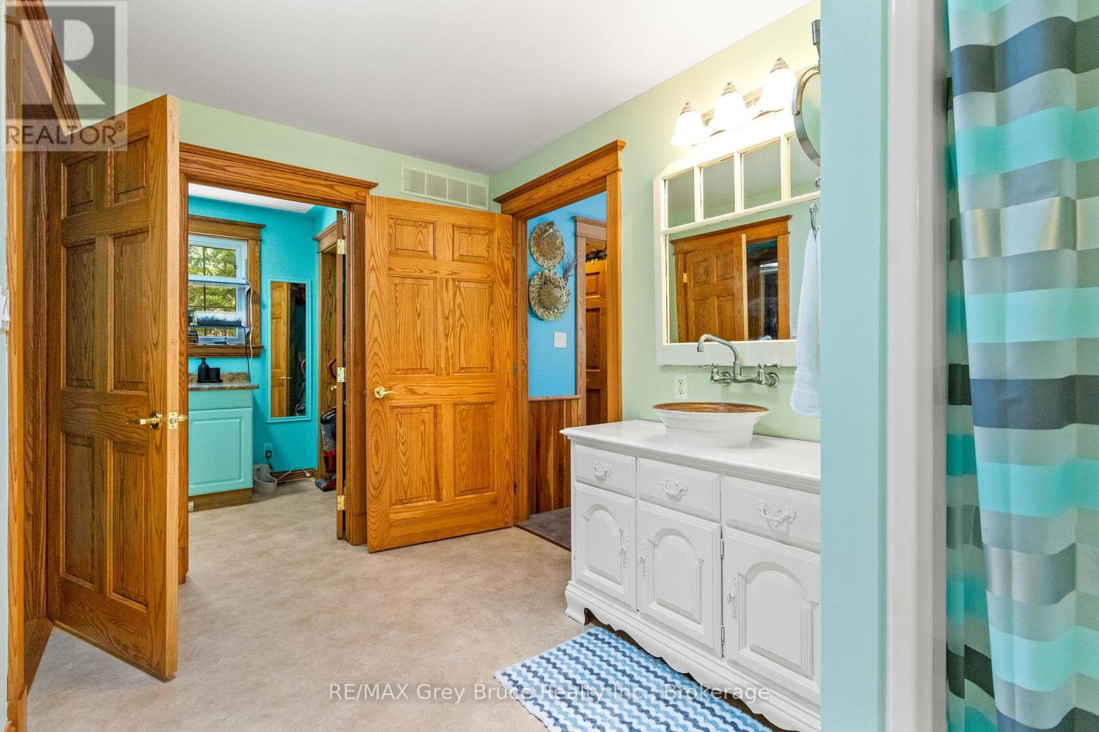 33 Woodstock Avenue, Northern Bruce Peninsula, Ontario  N0H 2M0 - Photo 28 - X12922444