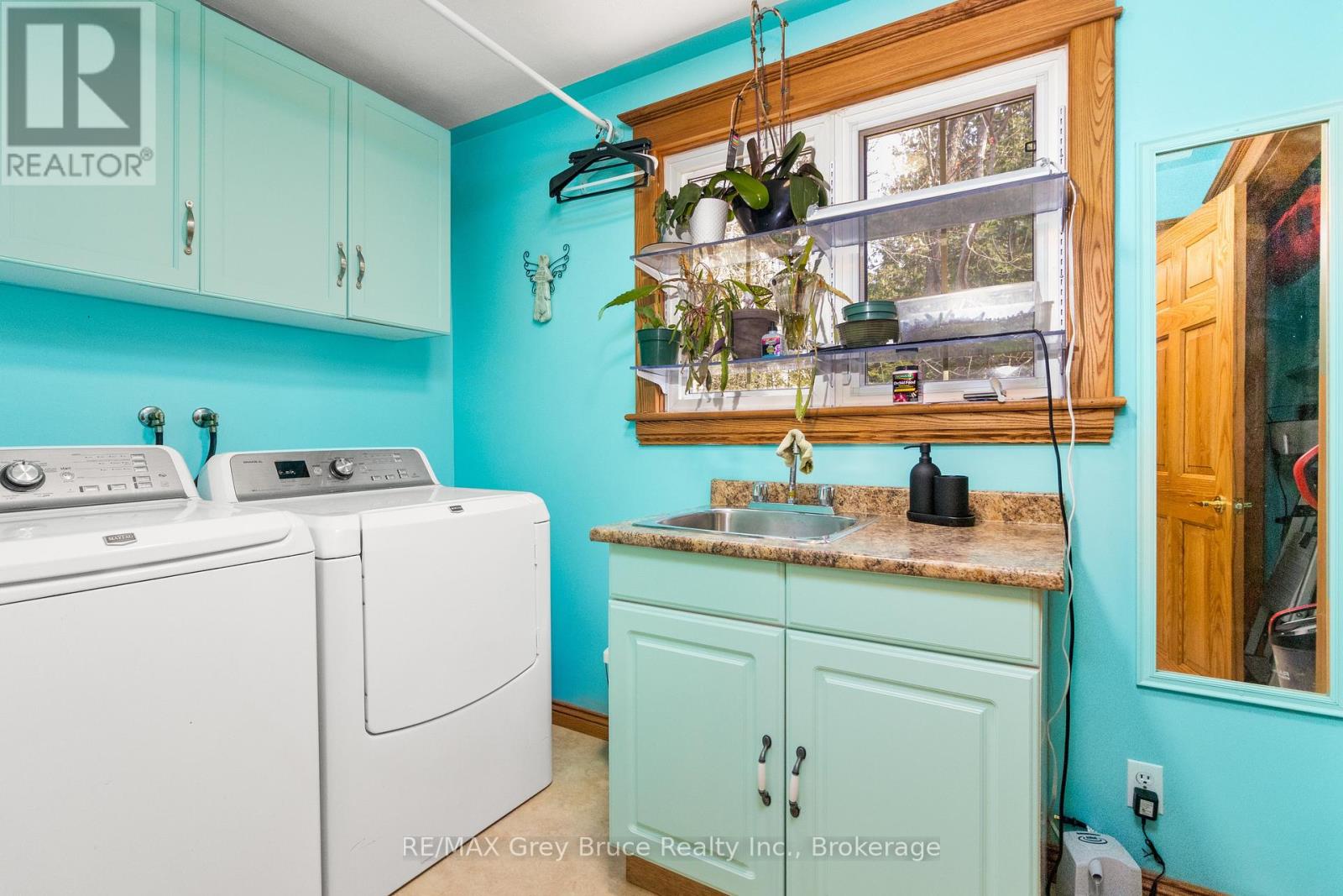 33 Woodstock Avenue, Northern Bruce Peninsula, Ontario  N0H 2M0 - Photo 29 - X12922444