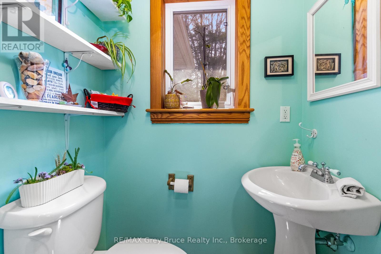 33 Woodstock Avenue, Northern Bruce Peninsula, Ontario  N0H 2M0 - Photo 32 - X12922444