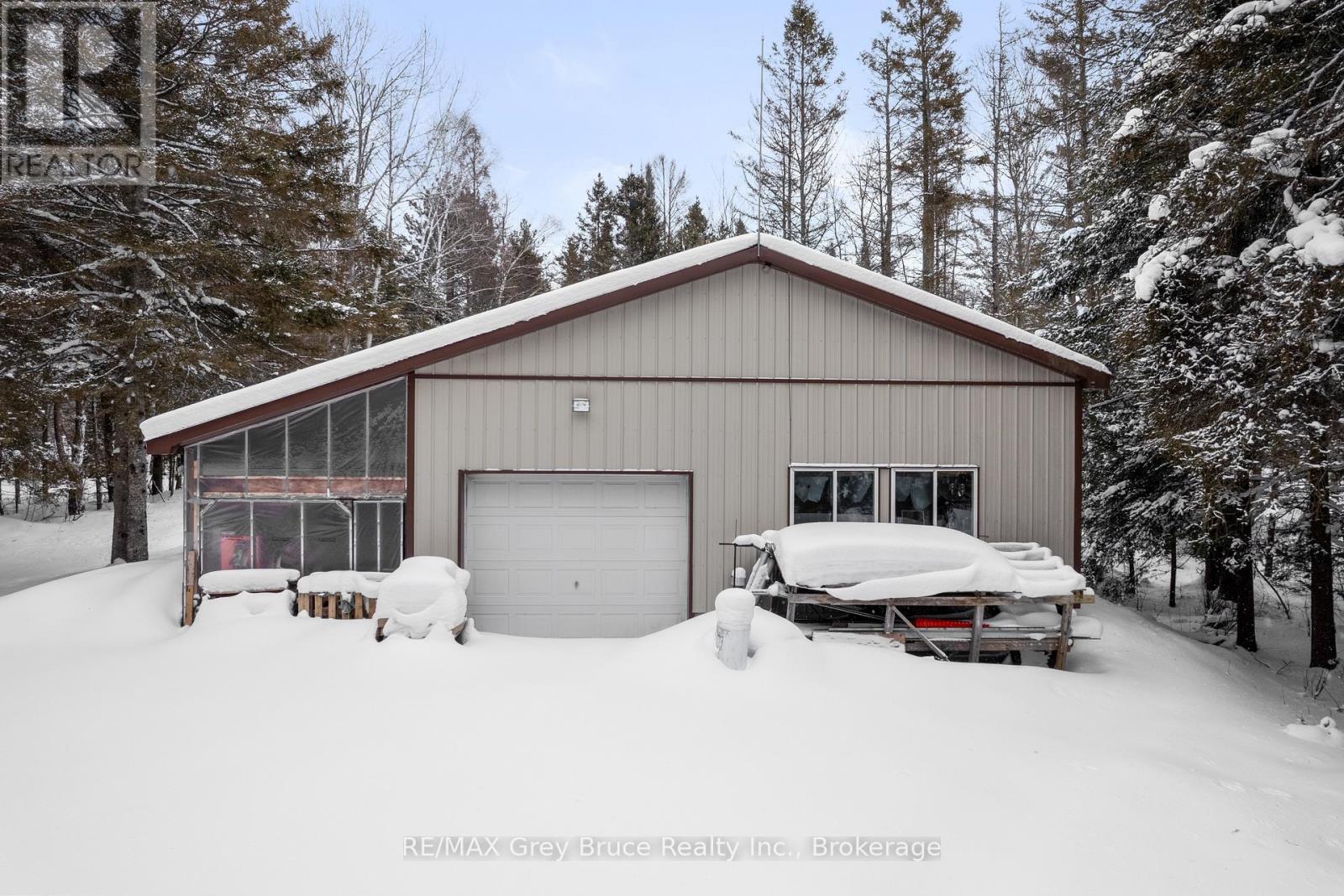 33 Woodstock Avenue, Northern Bruce Peninsula, Ontario  N0H 2M0 - Photo 40 - X12922444