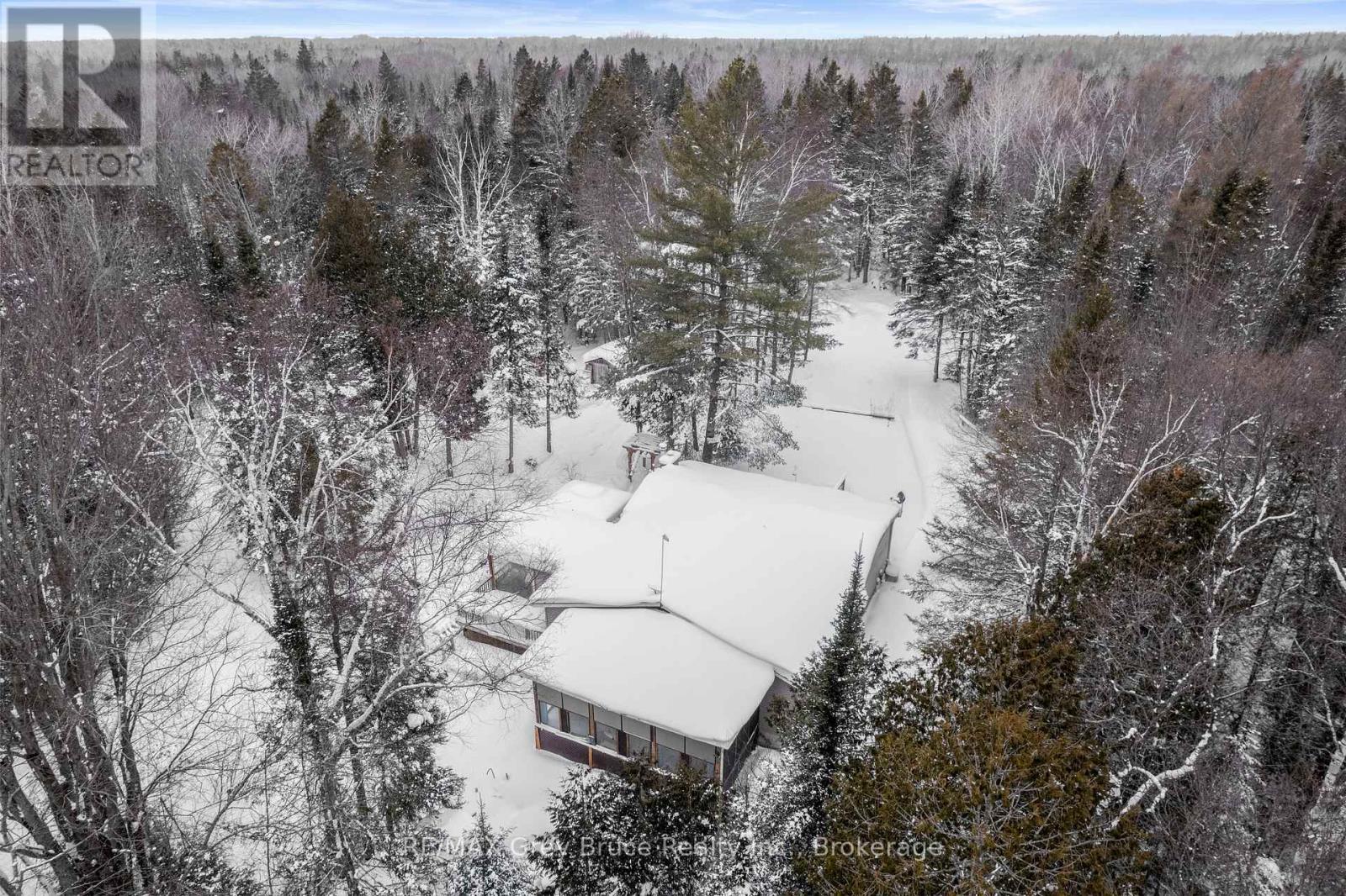 33 Woodstock Avenue, Northern Bruce Peninsula, Ontario  N0H 2M0 - Photo 47 - X12922444