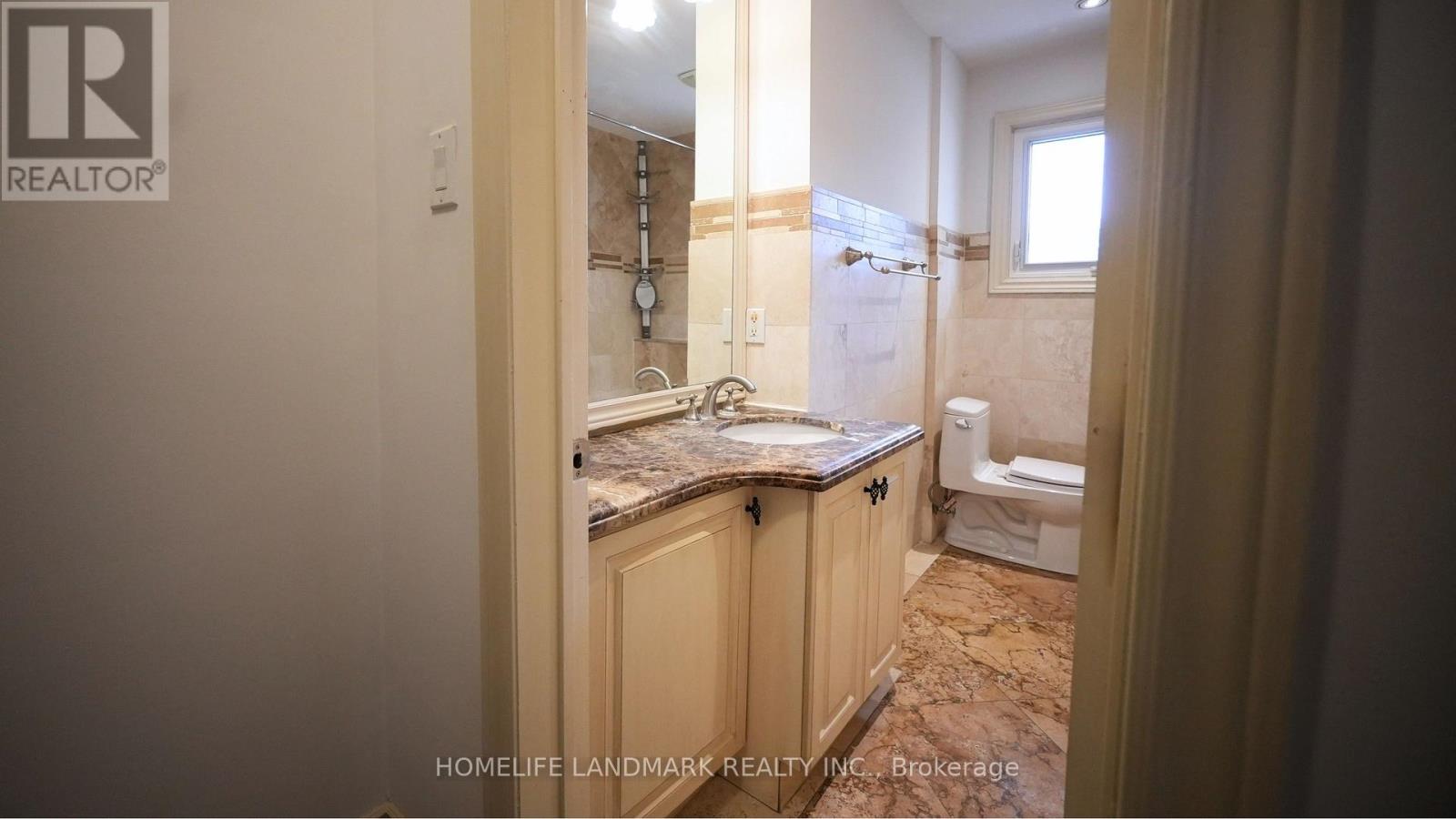 138 Newton Drive, Toronto, Ontario  M2M 2N3 - Photo 17 - C12922334