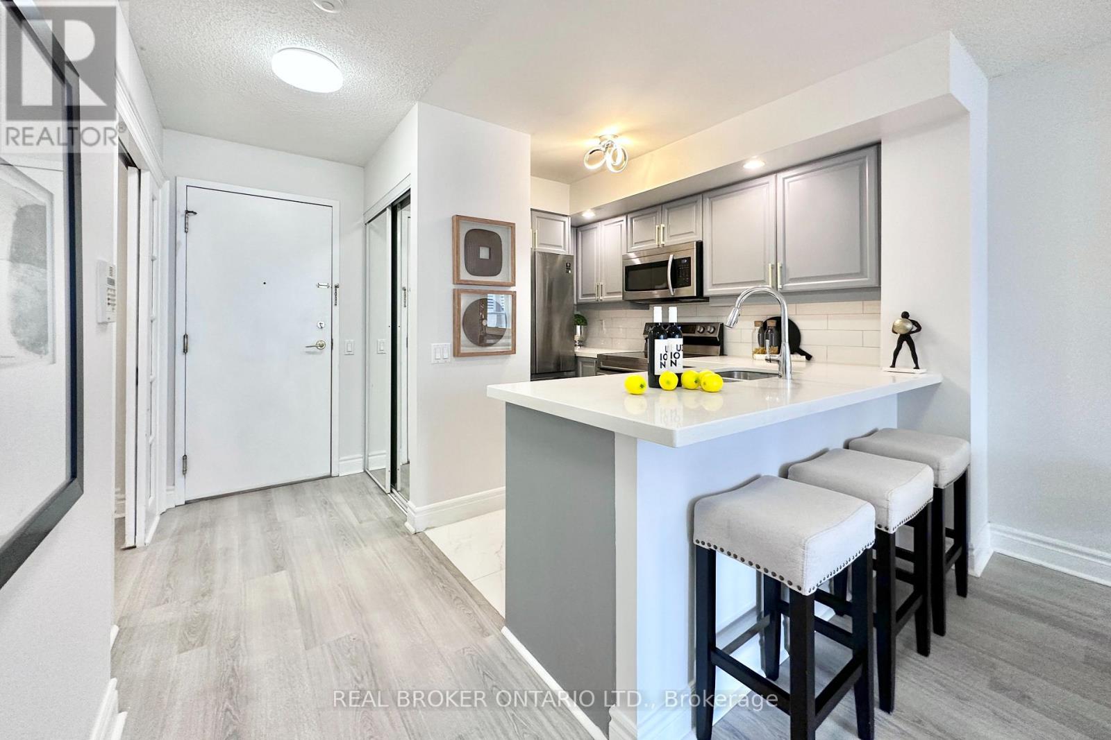 317 - 5 Northtown Way, Toronto, Ontario  M2N 7A1 - Photo 9 - C12922338