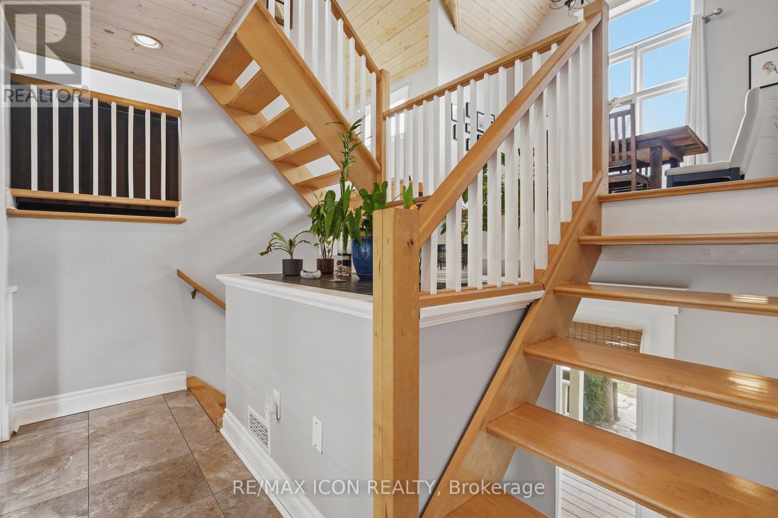 318 Selbourne Drive, Central Elgin, Ontario  N5L 1B1 - Photo 8 - X12922440