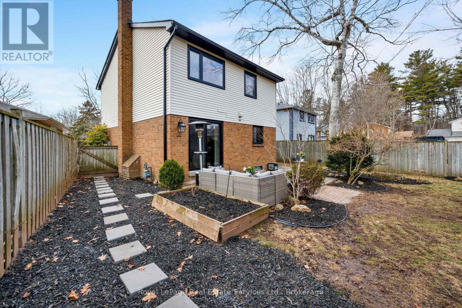 181 Chalmers Street, Oakville, Ontario  L6L 5R7 - Photo 40 - W12922388