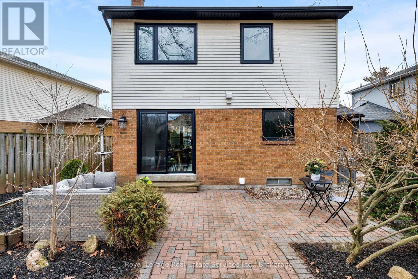 181 Chalmers Street, Oakville, Ontario  L6L 5R7 - Photo 38 - W12922388