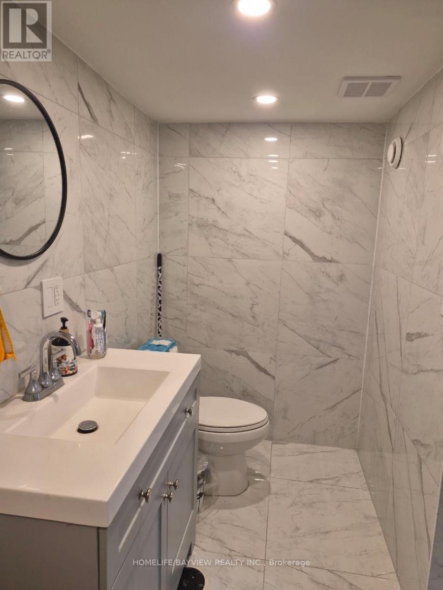 27 Glenmanor Way, Vaughan, Ontario  L4J 3A3 - Photo 12 - N12922330