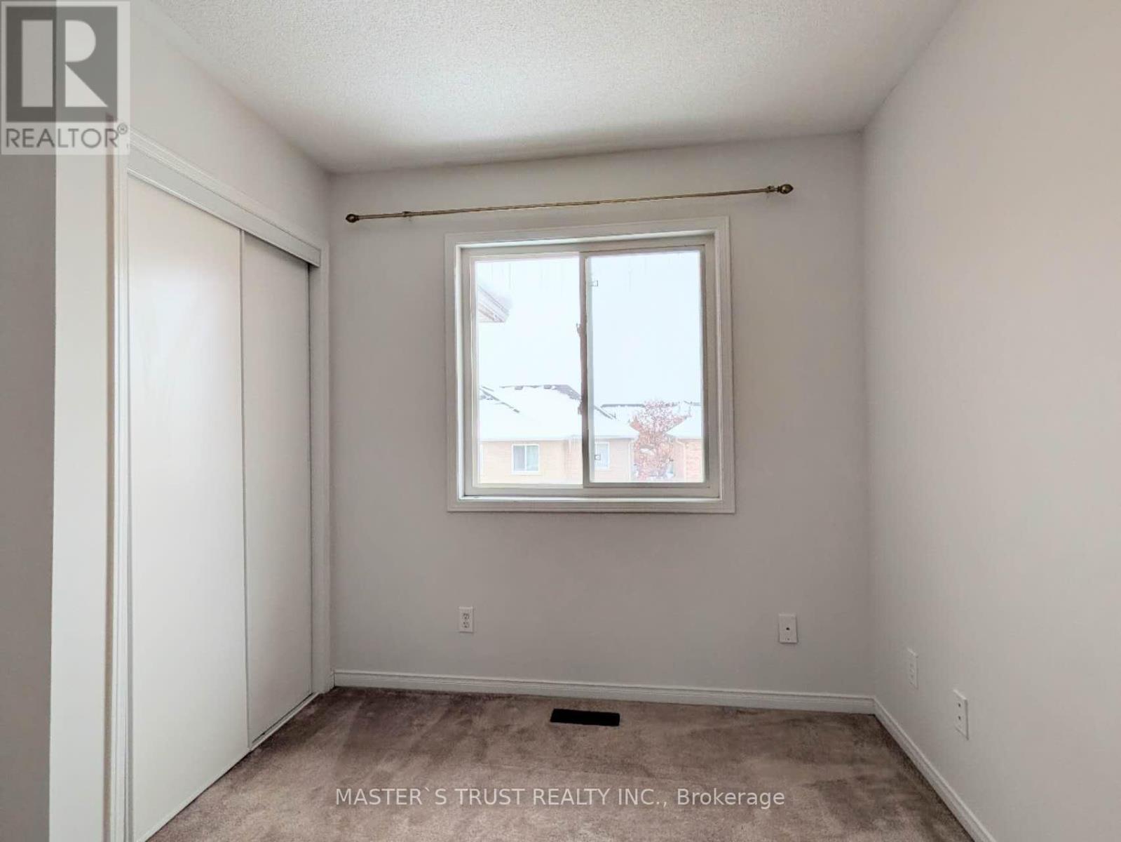 66 Gail Parks Crescent, Newmarket, Ontario  L3X 3B9 - Photo 11 - N12922420