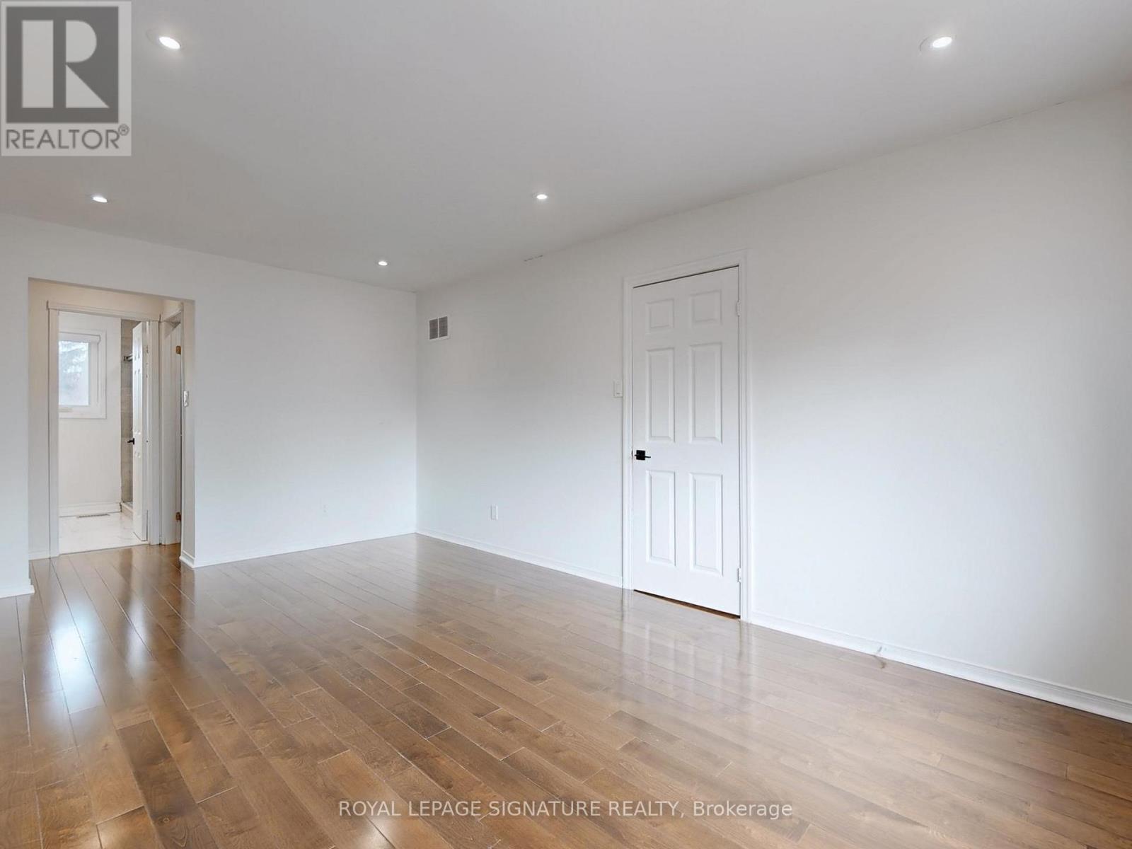 98 Golf Links Drive, Aurora, Ontario  L4G 3V3 - Photo 22 - N12922426