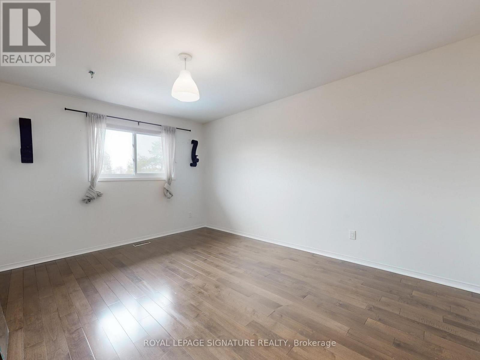 98 Golf Links Drive, Aurora, Ontario  L4G 3V3 - Photo 26 - N12922426