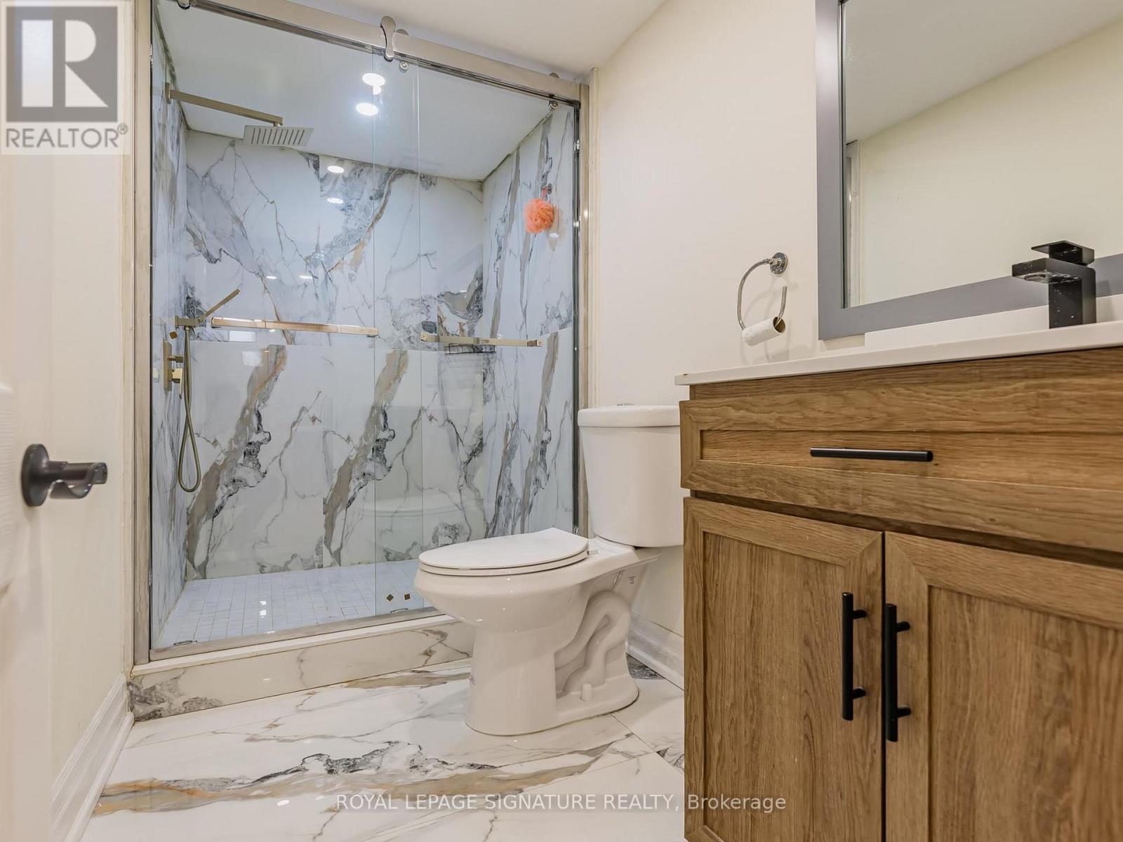 98 Golf Links Drive, Aurora, Ontario  L4G 3V3 - Photo 33 - N12922426