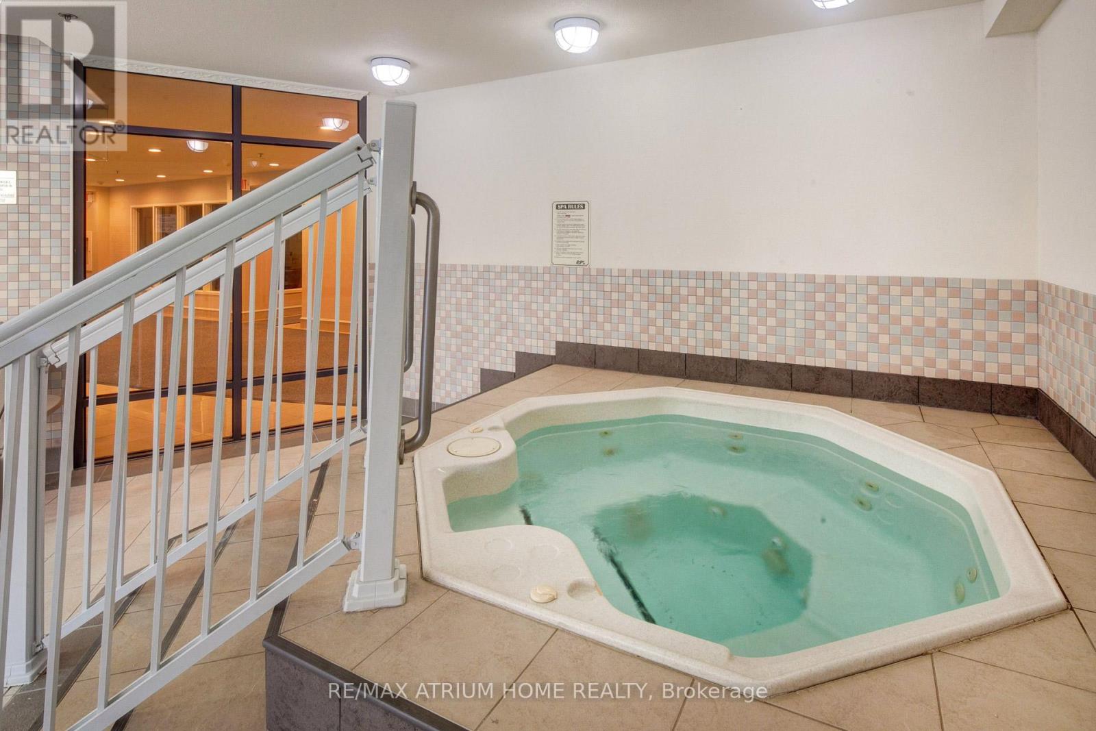 714 - 11121 Yonge Street, Richmond Hill, Ontario  L4C 0S7 - Photo 33 - N12922428