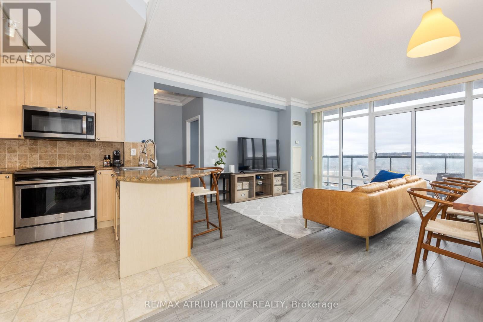 714 - 11121 Yonge Street, Richmond Hill, Ontario  L4C 0S7 - Photo 6 - N12922428