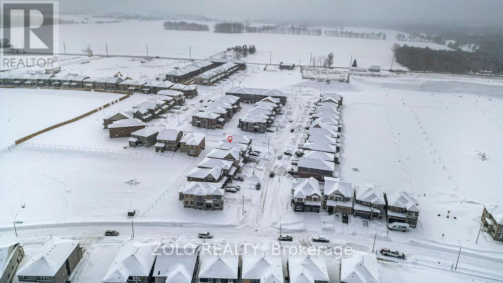 23 Kingsbury Trail, Barrie, Ontario  L9J 0W8 - Photo 3 - S12922412