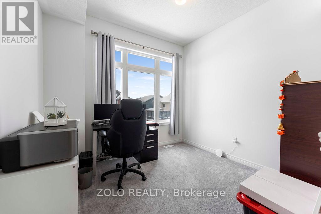 23 Kingsbury Trail, Barrie, Ontario  L9J 0W8 - Photo 8 - S12922412